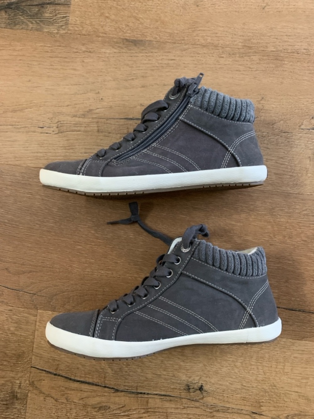 Taos - Stardup Mid Top Sneakers, Graphite Grey, Women’s 7.5 - Picture 5 of 9